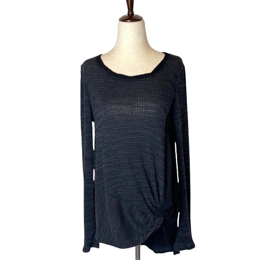 Everleigh Black And Gray Textured Knit Long Sleeve Twist Front Pullover Top S